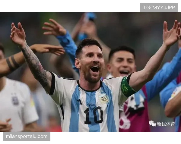 关键战前锋盘带撕裂后防，马拉多纳胜于梅西个人突破