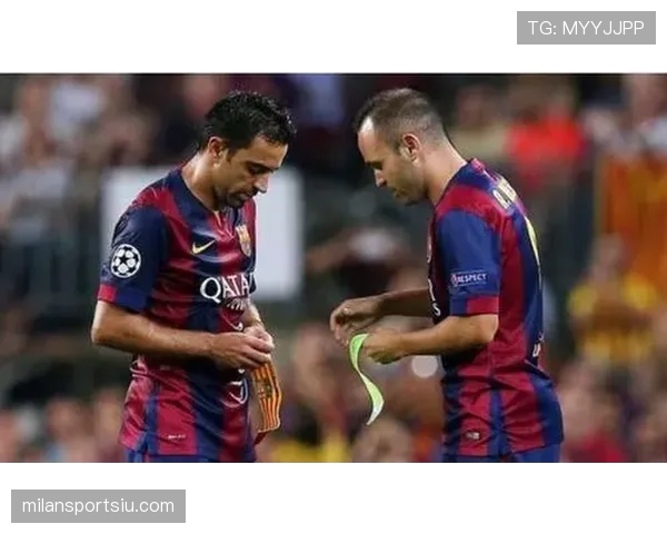 伊涅斯塔与克罗斯在控球体系下形成战术分散趋势